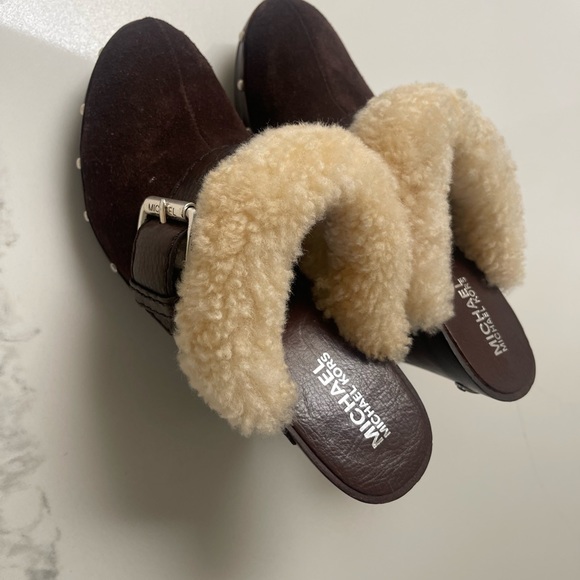 NEW. Michael Kors clog - Picture 3 of 5